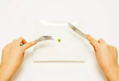 節(jié)食不但減不了肥，還傷身體..